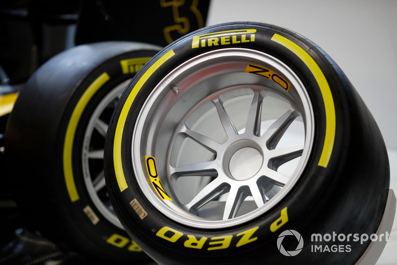 Pirelli presenta sus nuevos neumáticos F2 de 18 pulgadas para 2020