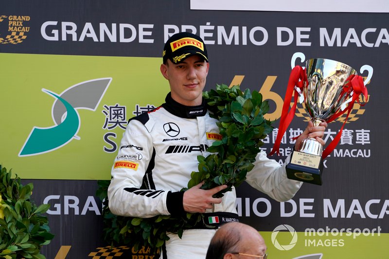 Podio: Ganador #999 Mercedes-AMG Team GruppeM Racing Mercedes AMG GT3: Raffaele Marciello