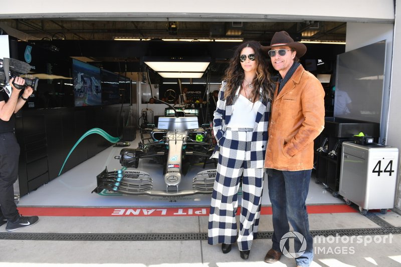 Model Camila Alves and her husband, actor Matthew McConaughey