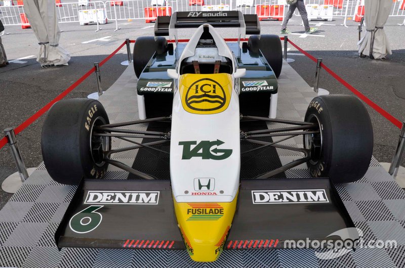 Williams FW09