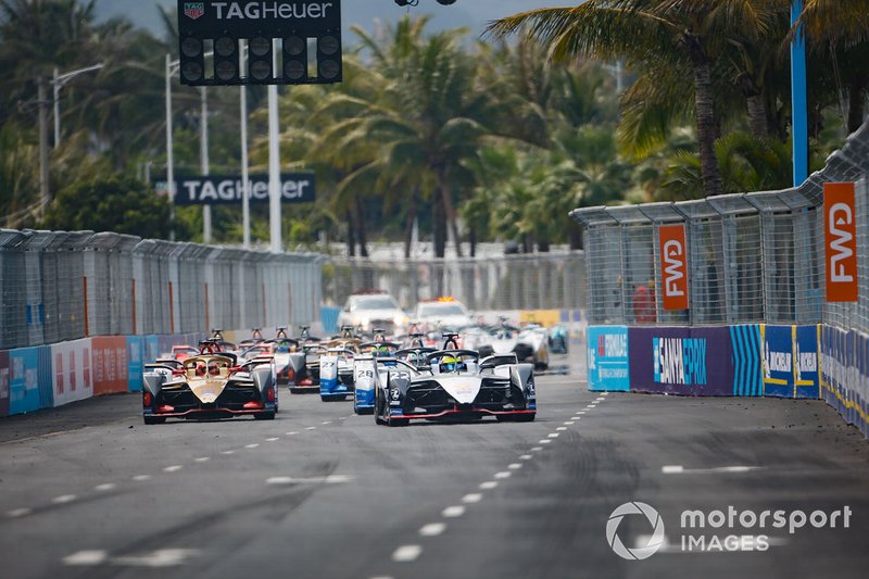 Oliver Rowland, Nissan e.Dams, Nissan IMO1, Jean-Eric Vergne, DS TECHEETAH, DS E-Tense FE19, Antonio Felix da Costa, BMW I Andretti Motorsports, BMW iFE.18, alla partenza