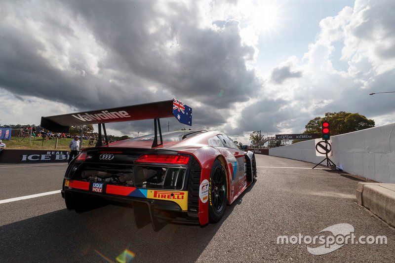 #22 Audi Sport Team Valvoline Audi R8 LMS: Kelvin Van der Linde, Garth Tander, Frederic Vervisch