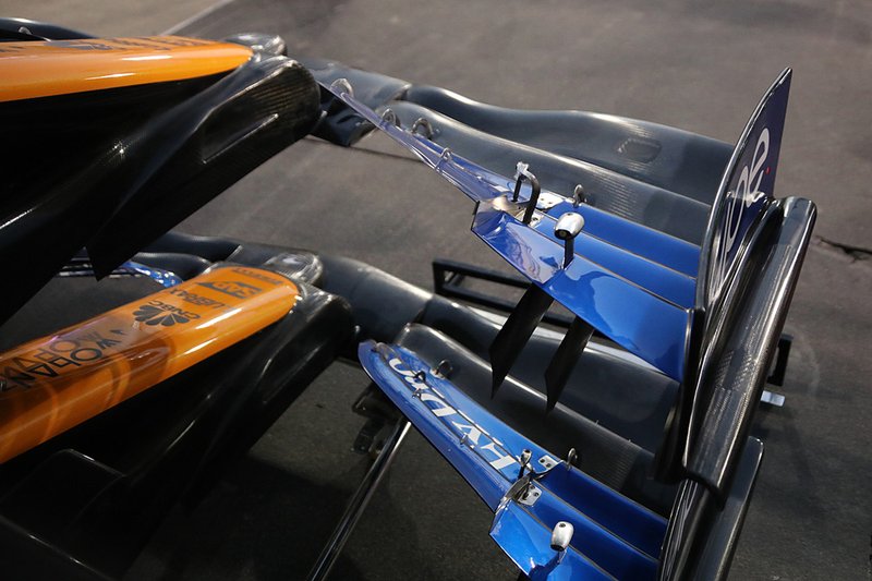 McLaren front wing