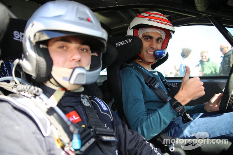 Óscar Palomo y Sergio Lillo probando el Peugeot 208 R2 2019