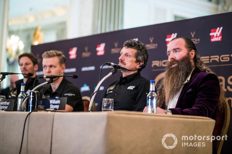 Romain Grosjean, Haas F1 Team, Kevin Magnussen, Haas F1 Team, Guenther Steiner, Team Principal, Haas F1, William Storey, CEO Rich Energy