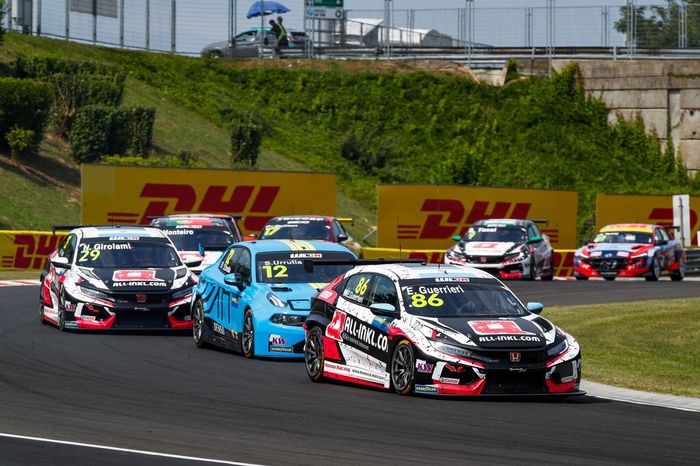 Esteban Guerrieri, ALL-INKL.COM Münnich Motorsport Honda Civic Type R TCR, Santiago Urrutia, Cyan Performance Lynk & Co Lynk & Co 03 TCR, Néstor Girolami, ALL-INKL.COM Münnich Motorsport Honda Civic Type R TCR