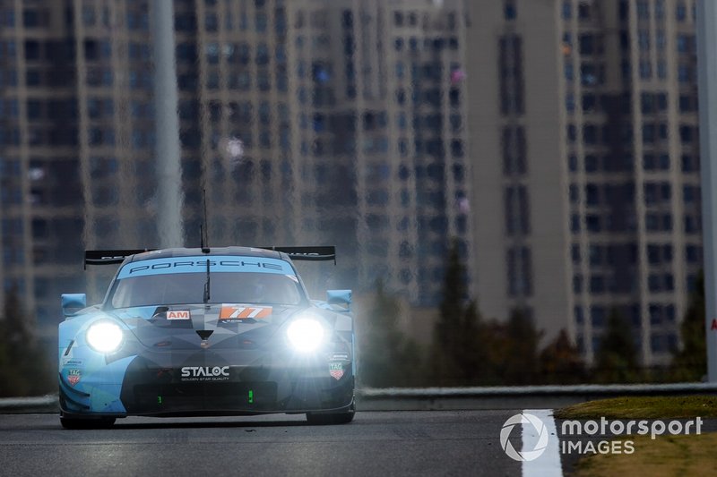#77 Proton Competition Porsche 911 RSR: Christian Ried, Julien Andlauer, Matt Campbell