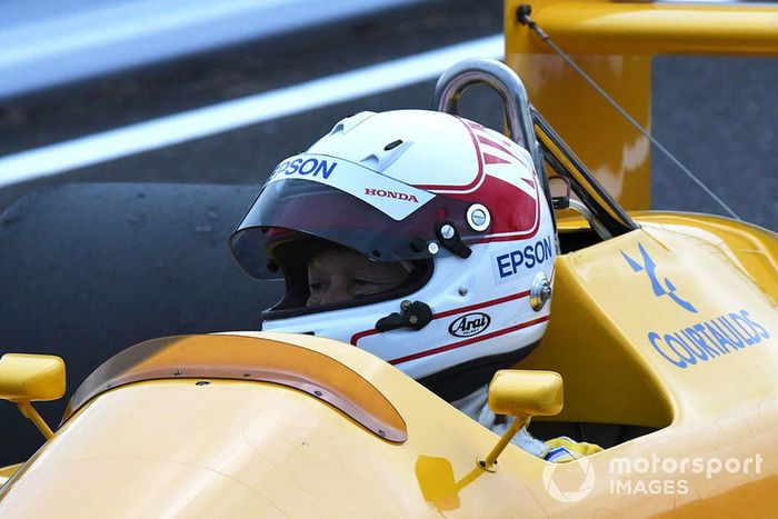Satoru Nakajima, Lotus Honda 100T en la exhibición con coches históricos por el 30 Aniversario de Suzuka en F1
