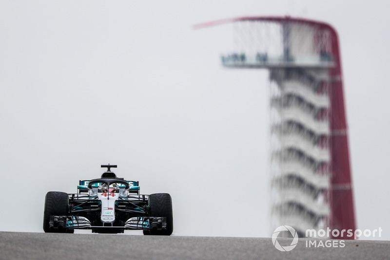 <img src="https://cdn-1.motorsport.com/static/custom/car-thumbs/F1_2018/CARS/mercedes.png" alt="" width="250" /> Mercedes