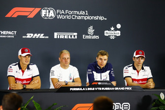 Marcus Ericsson, Sauber, Valtteri Bottas, Mercedes AMG F1, Sergey Sirotkin, Williams Racing e Charles Leclerc, Sauber, nella conferenza stampa