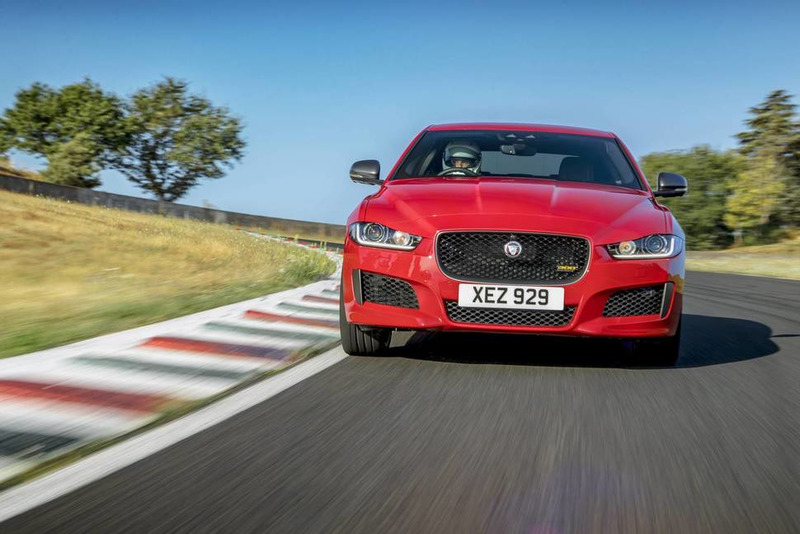 Jaguar XE 300