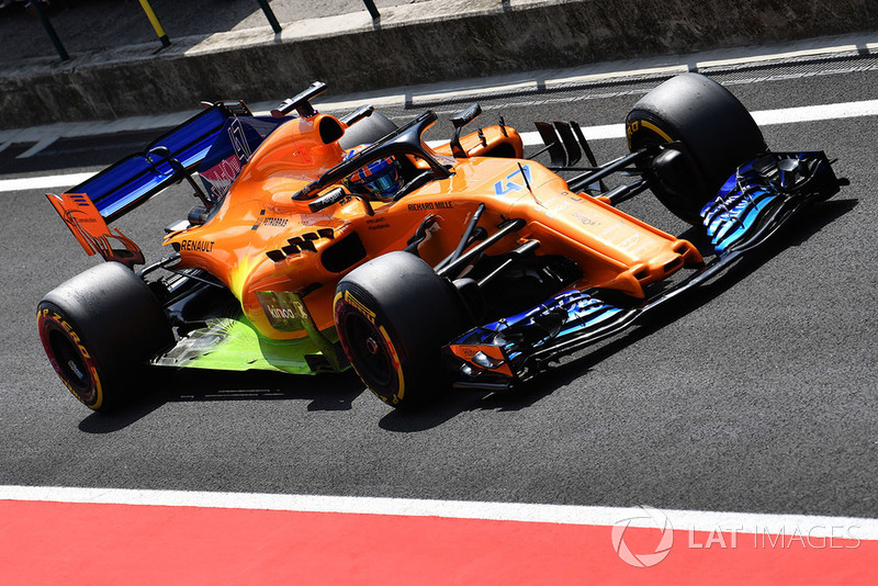 Lando Norris, McLaren MCL33 with aero paint on sidepod and floor