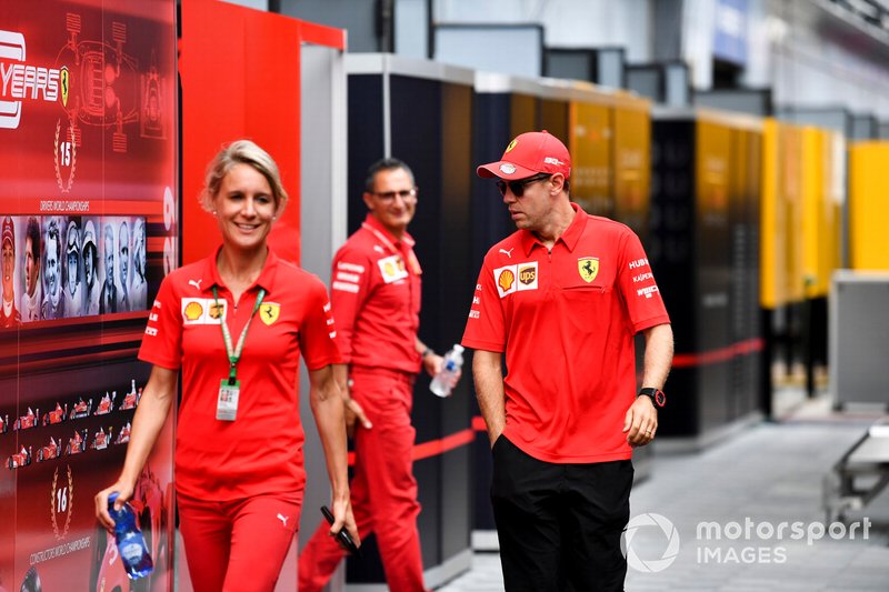 Sebastian Vettel, Ferrari nel paddock