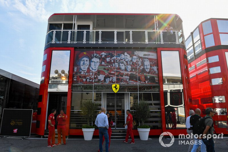 Моторхоум Ferrari