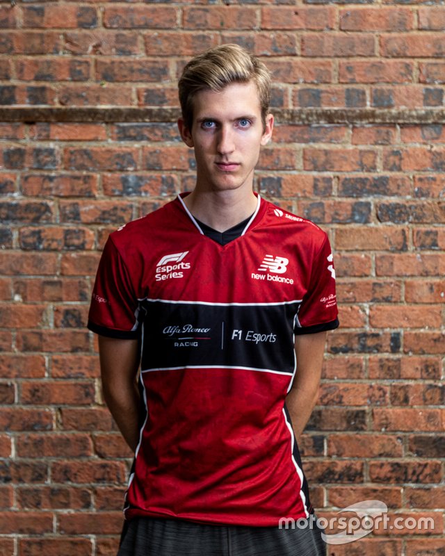 Bereznay Dániel, Alfa Romeo eSport Team