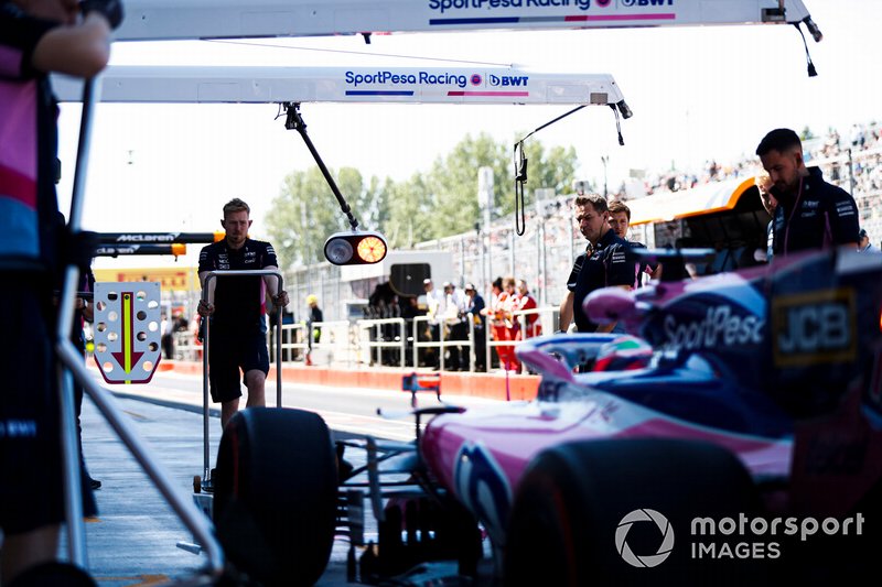 Sergio Perez, Racing Point RP19, in the pits during practice