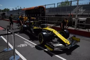 Renault met de wagen van Daniel Ricciardo Renault R.S.19 