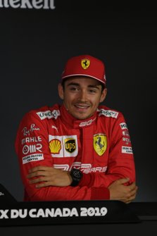 Charles Leclerc, Ferrari, sıralama turları sonrası basın toplantısında