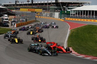 Lewis Hamilton, Mercedes AMG F1 W10, en Charles Leclerc, Ferrari SF90, Daniel Ricciardo, Renault F1 Team R.S.19, Pierre Gasly, Red Bull Racing RB15, Valtteri Bottas, Mercedes AMG W10, Nico Hulkenberg, Renault F1 Team R.S. 19