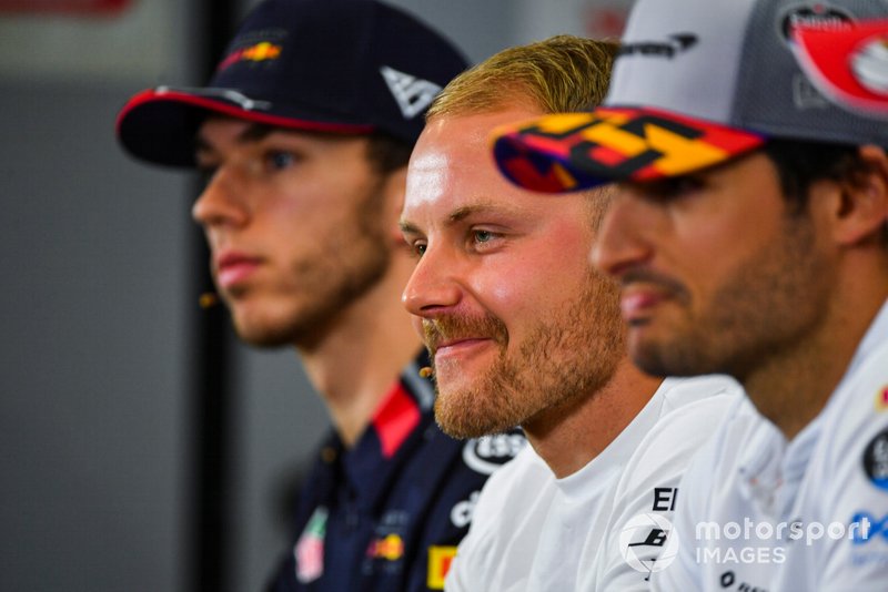 Valtteri Bottas, Mercedes AMG F1, Carlos Sainz Jr, McLaren y Pierre Gasly, Red Bull Racing en conferencia de prensa