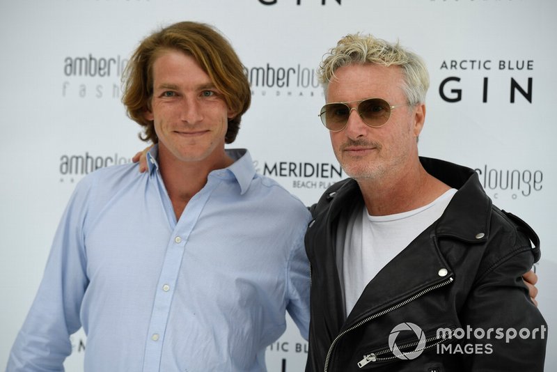 Freddie Hunt ve Eddie Irvine, Amber Lounge moda şovu