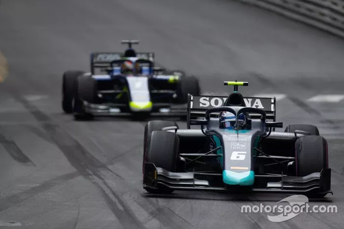 Nicholas Latifi, Dams 