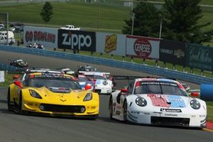 #4 Corvette Racing Corvette C7.R, GTLM: Oliver Gavin, Tommy Milner,  #912 Porsche GT Team Porsche 911 RSR, GTLM: Earl Bamber, Laurens Vanthoor