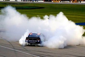 Race Winner Alex Bowman, Hendrick Motorsports, Chevrolet Camaro Axalta