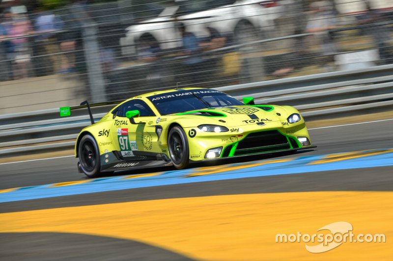 #97 Aston Martin Racing Aston Martin Vantage AMR: Alex Lynn, Maxime Martin, Jonathan Adam