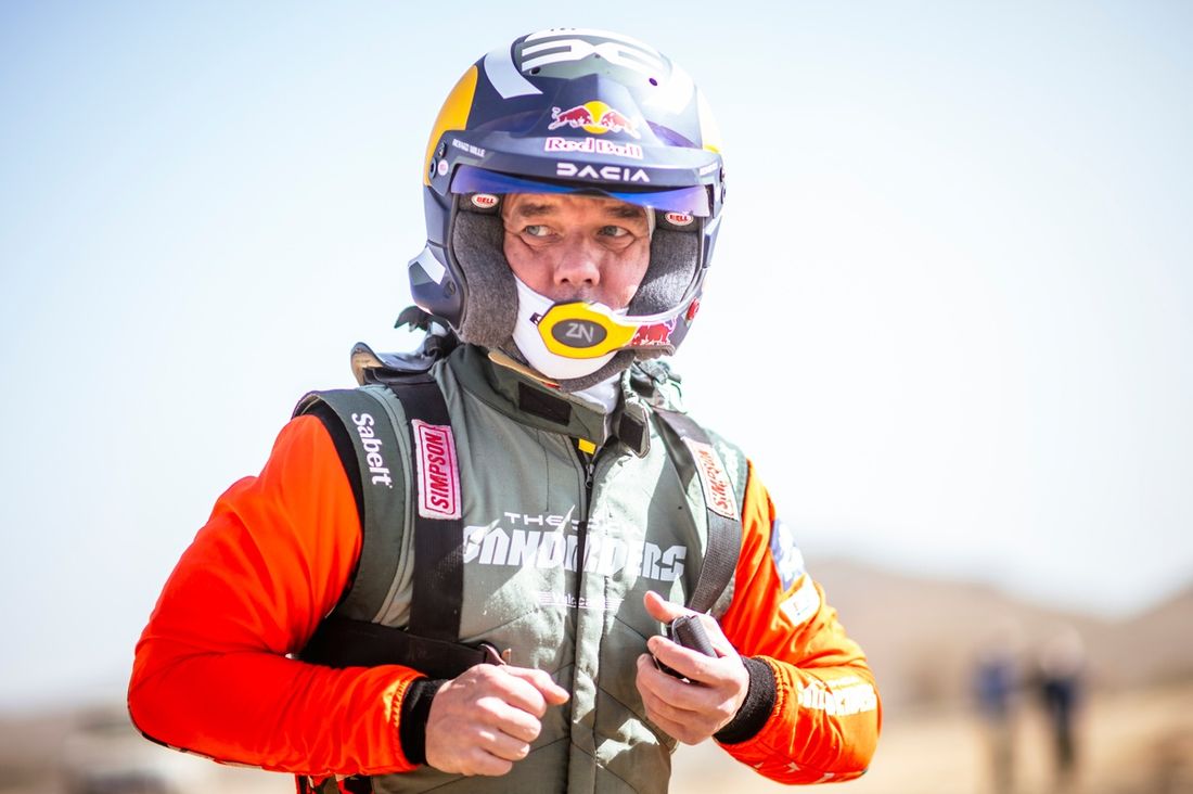 #219 Dacia Sandriders Dacia: Sebastien Loeb