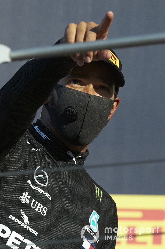 Il vincitore della gara Lewis Hamilton, Mercedes-AMG F1