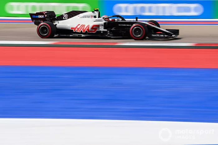 Kevin Magnussen, Haas VF-20