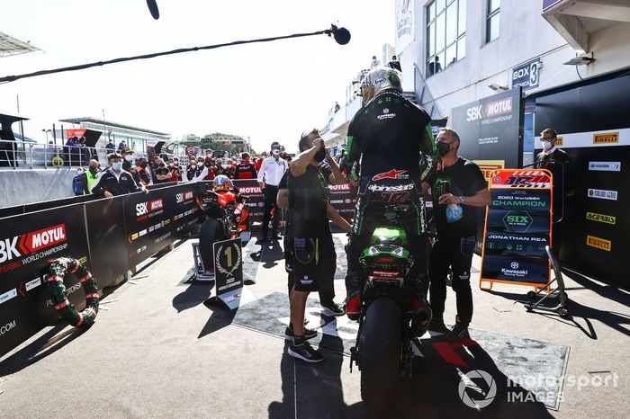 Jonathan Rea, Kawasaki Racing Team celebra su sexto Mundial