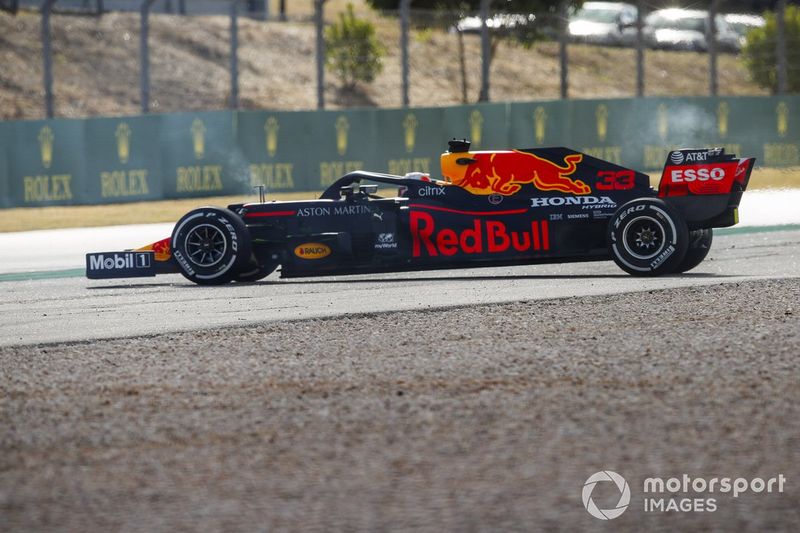 Max Verstappen, Red Bull Racing RB16 spins