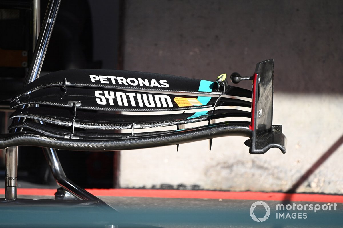 Detalle técnico del Mercedes