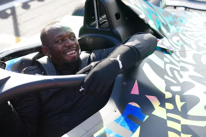 Usain Bolt conduce el GENBETA de Fórmula E