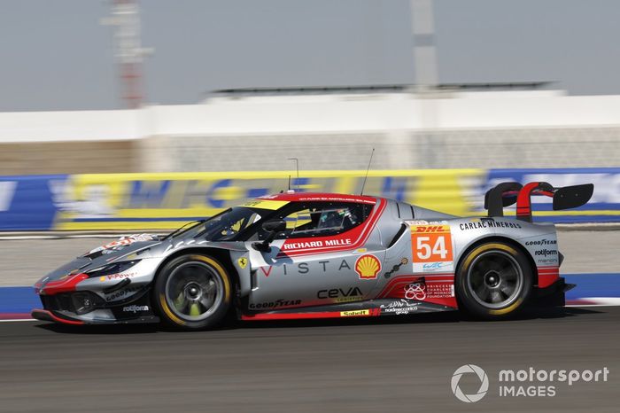 #54 Vista AF Corse Ferrari 296 LMGT3: Thomas Flohr, Francesco Castellacci, Davide Rigon