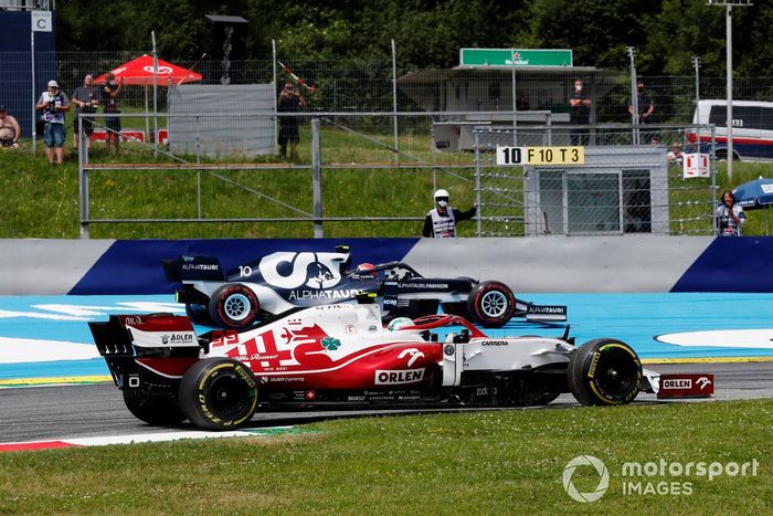 Antonio Giovinazzi, Alfa Romeo Racing C41, pasa a Pierre Gasly, AlphaTauri AT02
