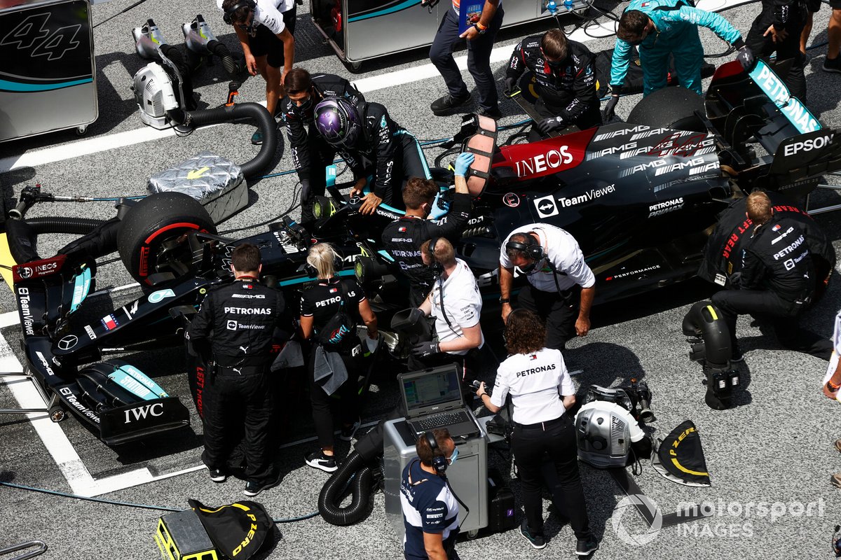 Lewis Hamilton, Mercedes W12