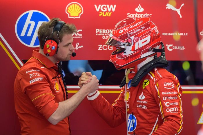 El ingeniero de Ferrari anima a Charles Leclerc