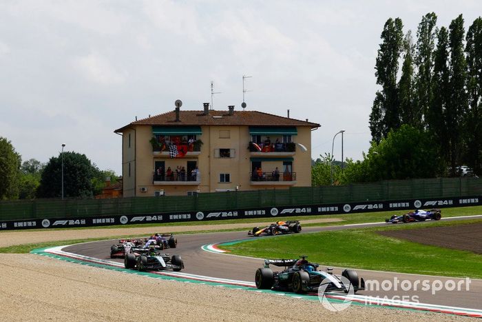 George Russell, Mercedes F1 W15, Lewis Hamilton, Mercedes F1 W15, Mercedes F1 W15, Nico Hulkenberg, Haas VF-24