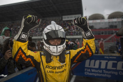 Il vincitore della gara Gabriele Tarquini, LADA Sport Rosneft, Lada Vesta