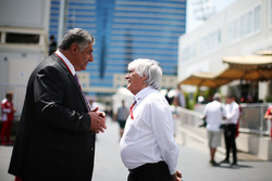 Azad Rahimov, Ministre des Sports de l'Azerbaïdjan avec Bernie Ecclestone