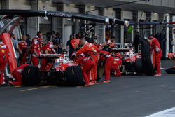 Sebastian Vettel, Ferrari SF16-H and Kimi Raikkonen, Ferrari SF16-H