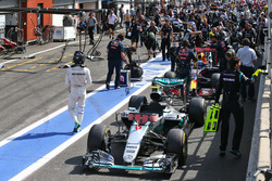 Rennunterbrechung: Nico Rosberg, Mercedes AMG F1 W07 Hybrid