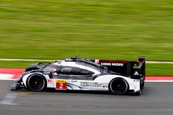 #2 Porsche Team Porsche 919 Hybrid: Romain Dumas, Neel Jani, Marc Lieb