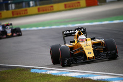 Kevin Magnussen, Renault Sport F1 Team RS16