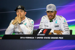 (L to R): Nico Rosberg, Mercedes AMG F1 with team mate Lewis Hamilton, Mercedes AMG F1 in the FIA Press Conference