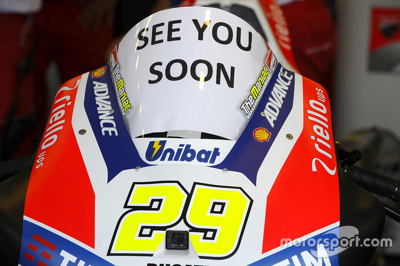 Andrea Iannone, Ducati Team, bike