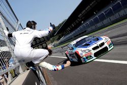 I vincitori della gara #2 BMW Team Teo Martin BMW M6 GT3: Gustavo Yacaman, Fernando Monje